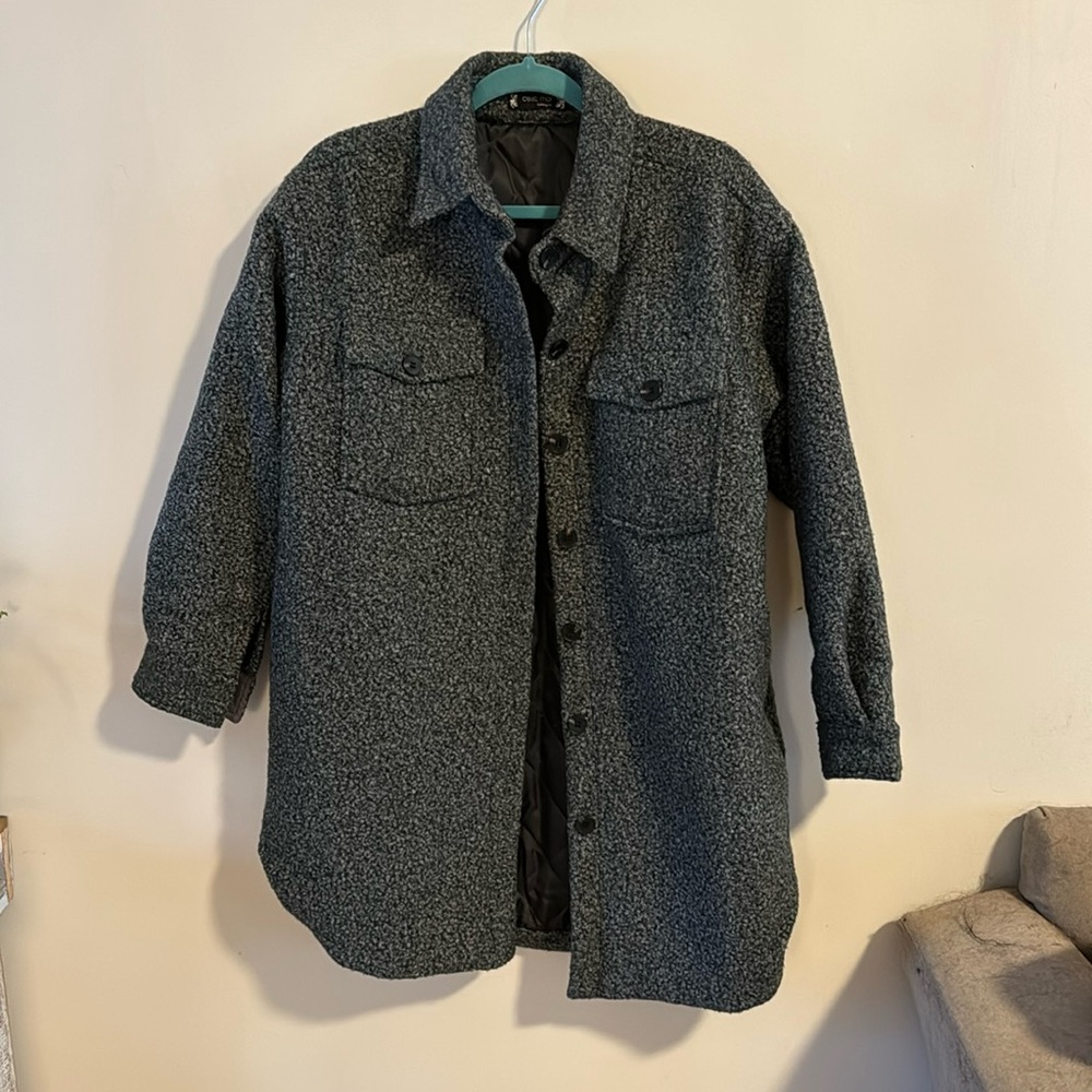 Grey C’est Moi bouclé shacket